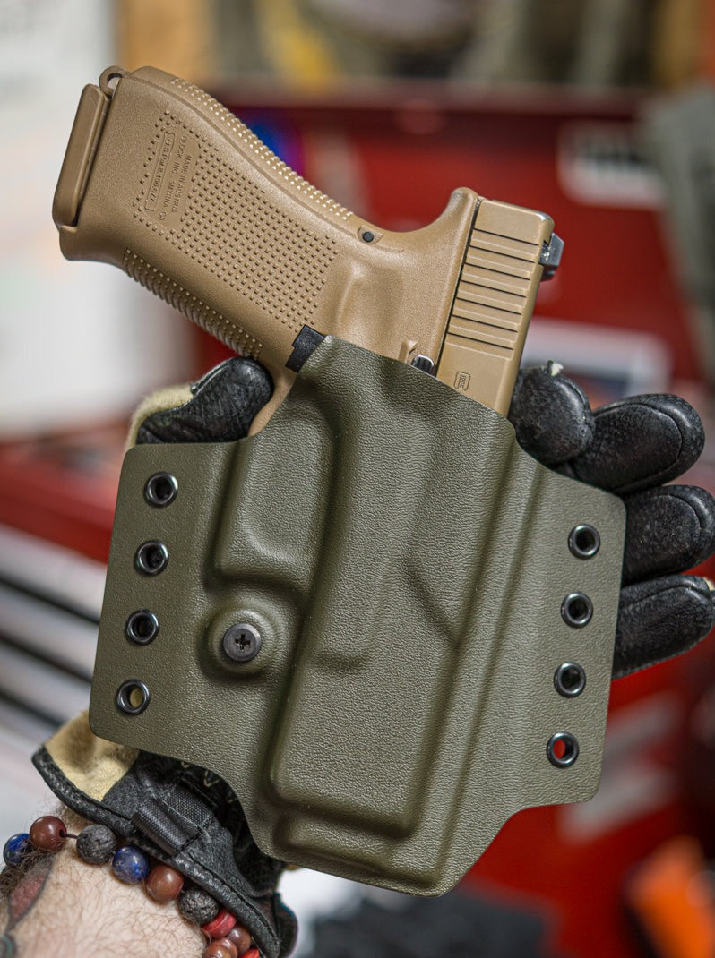 OWB Non-Light Bearing Kydex Holster in OD Green for a Glock 19.