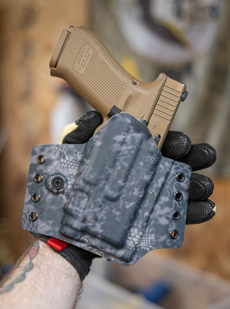 OWB Light Bearing Kydex Holster in Kryptek Typhon infused kydex for a Glock 19 G19 with TLR-& Light.